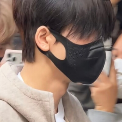 赫