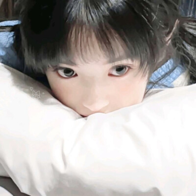 这两张是我三年前刚擦薇薇的时候特别喜欢用的，上头超级萌哦！