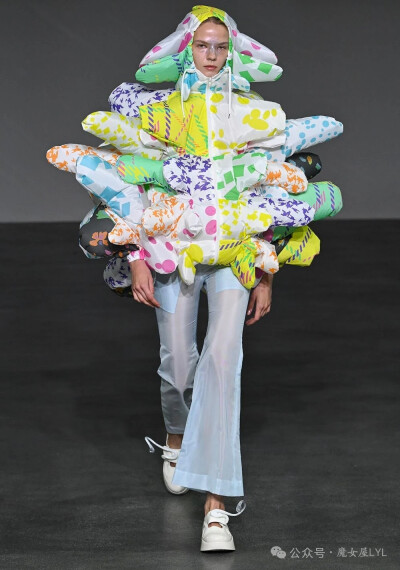 ANREALAGE 这个先锋时尚品牌
