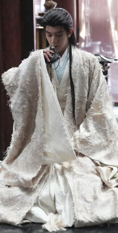 夏之光《月鳞绮纪》柳为雪