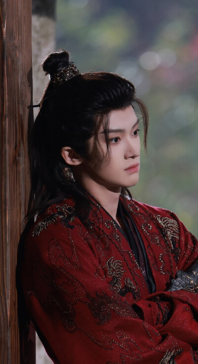 闫桉《月鳞绮纪》厉劫