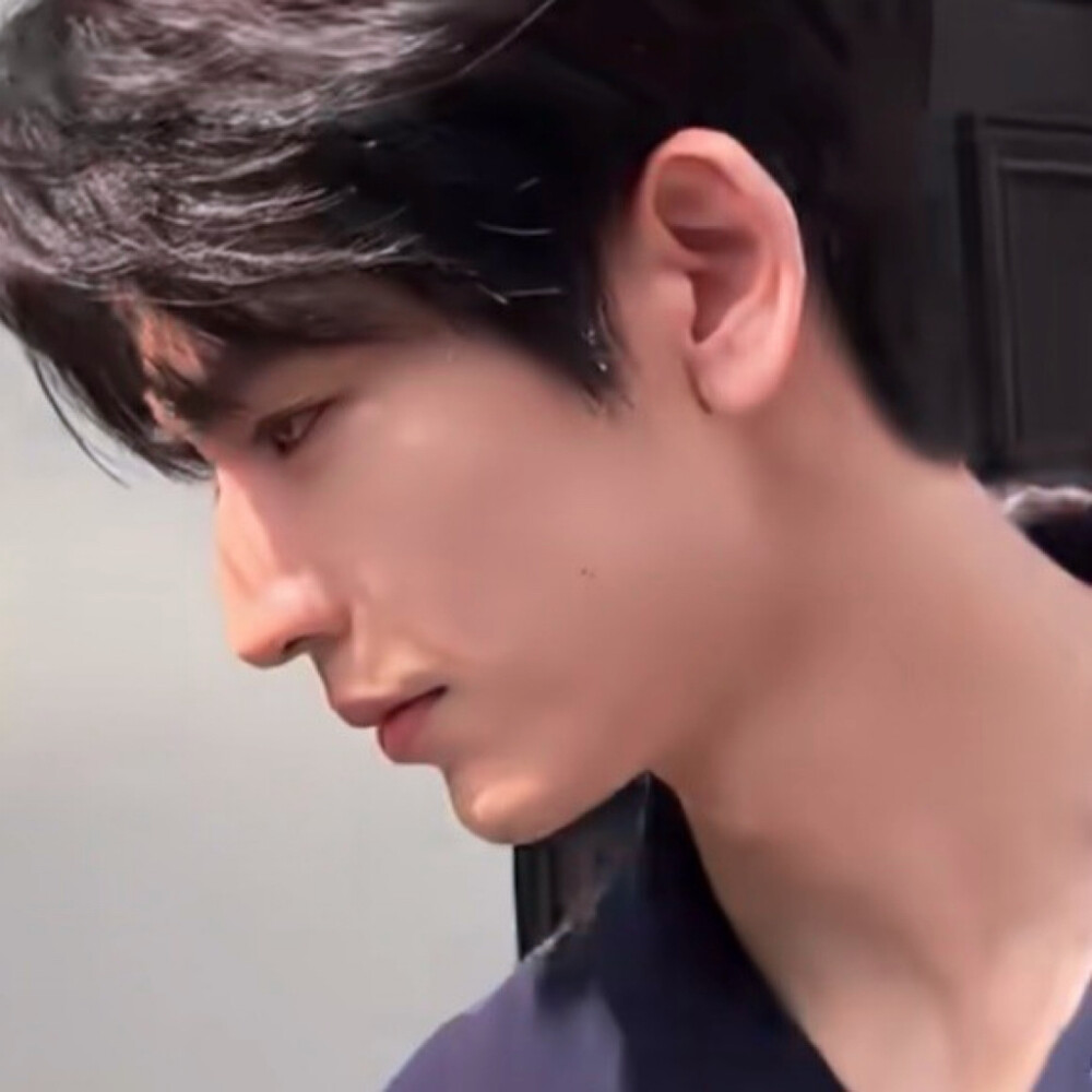 等我统治世界会把你留下来