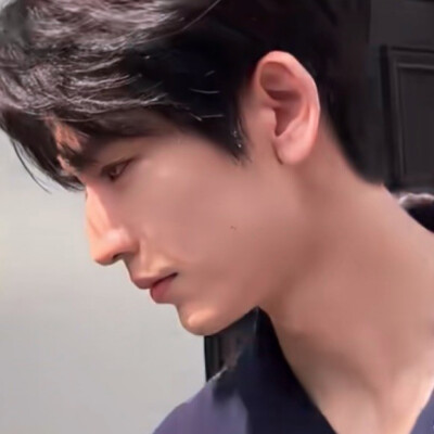 等我统治世界会把你留下来