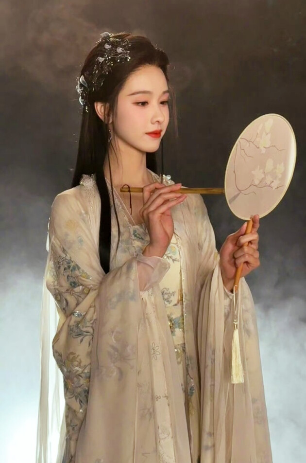 陈都灵