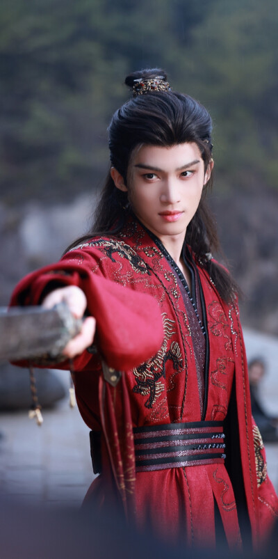 闫桉《月鳞绮纪》厉劫