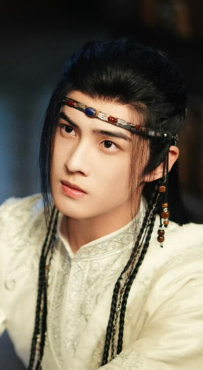 古子成《白日提灯》路达