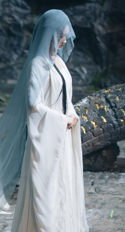 陈都灵《月鳞绮纪》雾妄言