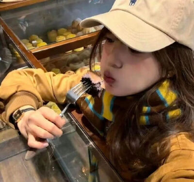 不希望你心事重重 希望你像晴天一样明媚 天天开心
