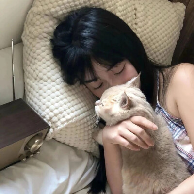 不希望你心事重重 希望你像晴天一样明媚 天天开心