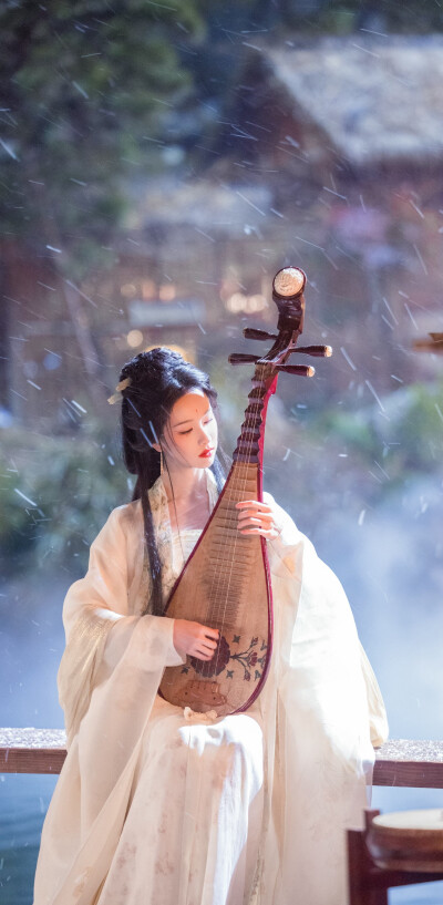 陈都灵《月鳞绮纪》雾妄言