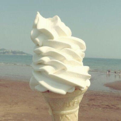 冰激凌和椰子水