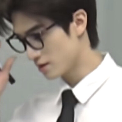 你却爱着一个社畜