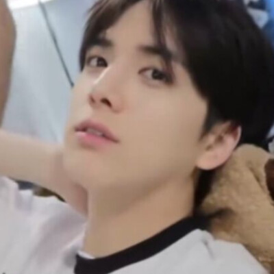 同龄人都结婚了金泳勋还在