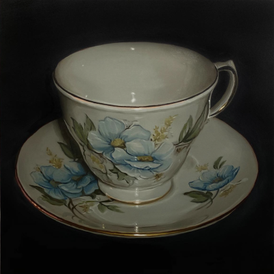 罗伯特·罗素（美国）的作品带有强烈的“概念写实主义”（Conceptual Realism）气质，一方面画工精细、写实风格明显，另一方面他用作品表达记忆、身份、欲望与真实性等主题。他经常以看似平凡或温馨的日常物品、瓷器…