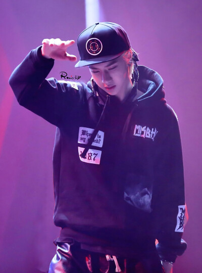 #王一博的考古日常# 奶fufu的丹酱◍˃ᵕ˂◍ cr:logo