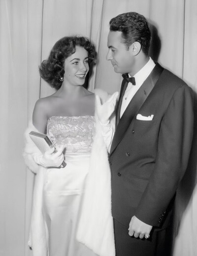 Elizabeth Taylor ​​​