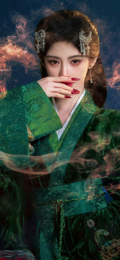 鞠婧祎《月鳞绮纪》露芜衣