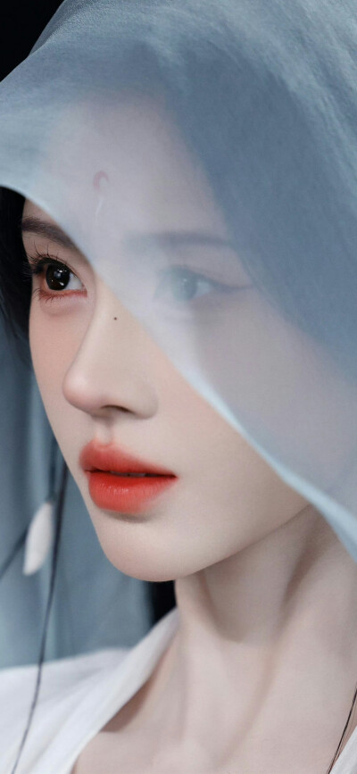 鞠婧祎《月鳞绮纪》露芜衣