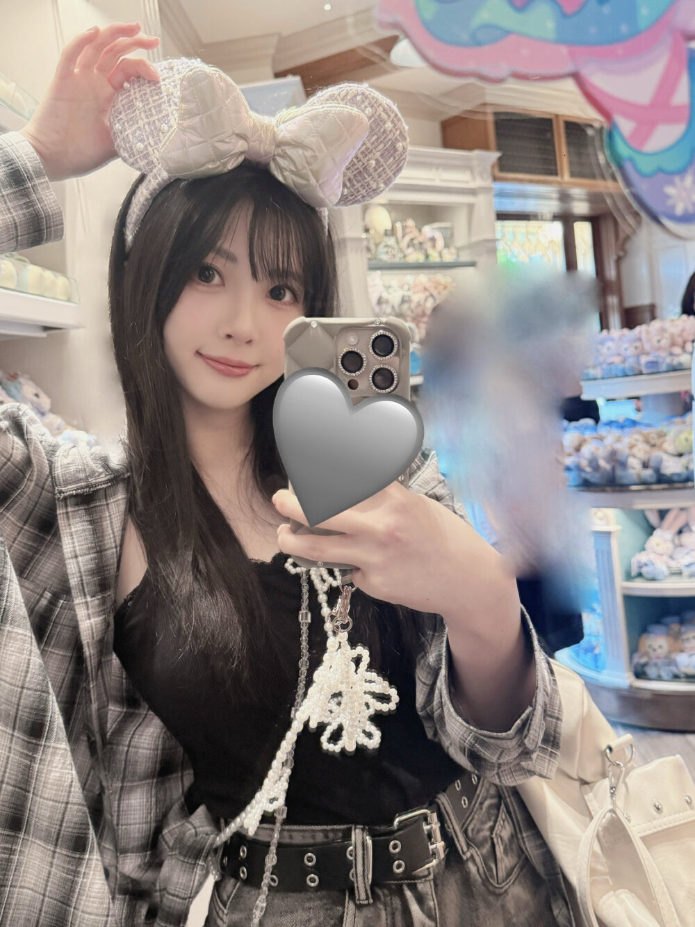 去香港迪士尼玩的四位