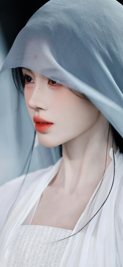 鞠婧祎《月鳞绮纪》露芜衣