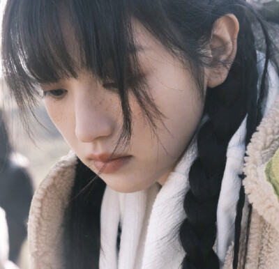 苦难，颠沛，随着血液循环流淌…