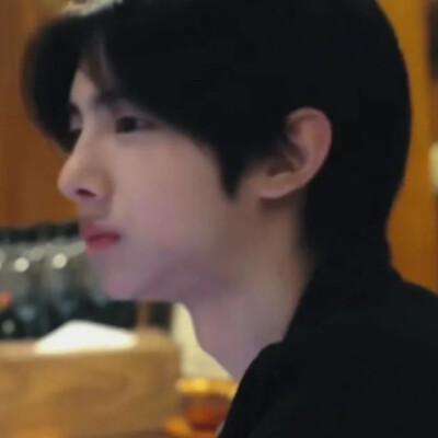 那个时候 你还叫金朱勋呢