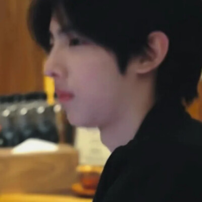 那个时候 你还叫金朱勋呢