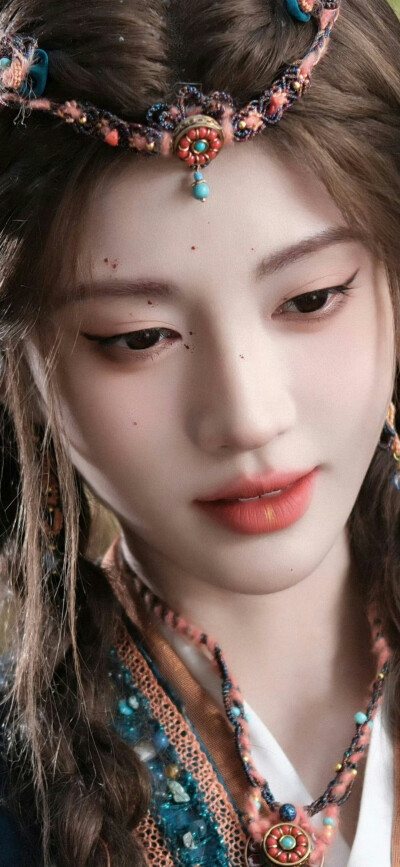 鞠婧祎《月鳞绮纪》露芜衣