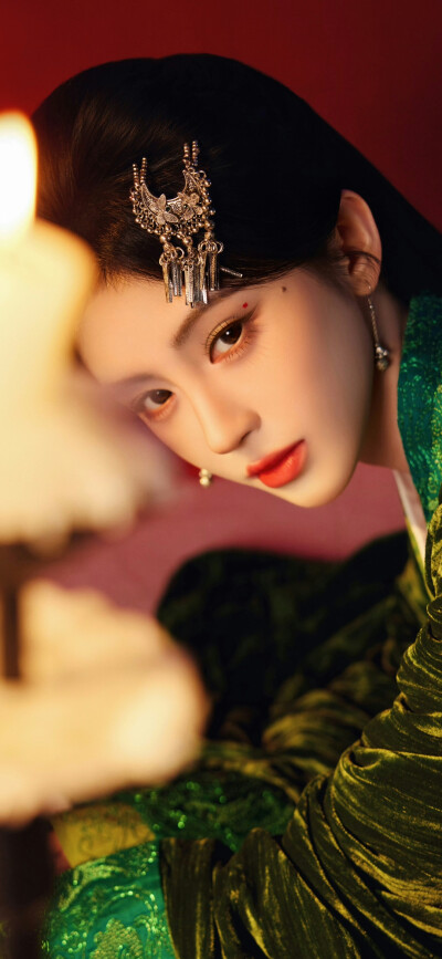 鞠婧祎《月鳞绮纪》露芜衣