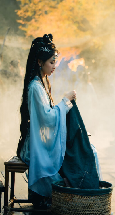 陈都灵《月鳞绮纪》雾妄言