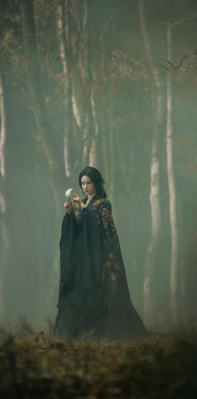 陈都灵《月鳞绮纪》雾妄言