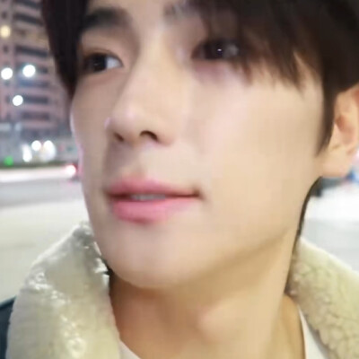 堆糖的更新状态跟我的肠胃状态差不多