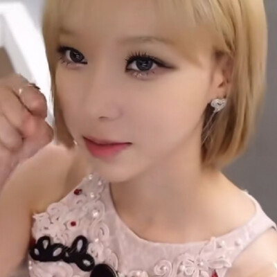 我想念一个金短馒