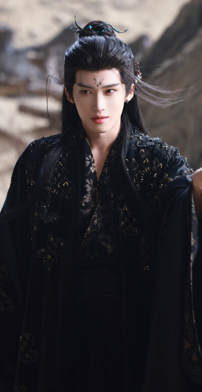 闫桉《月鳞绮纪》源无获