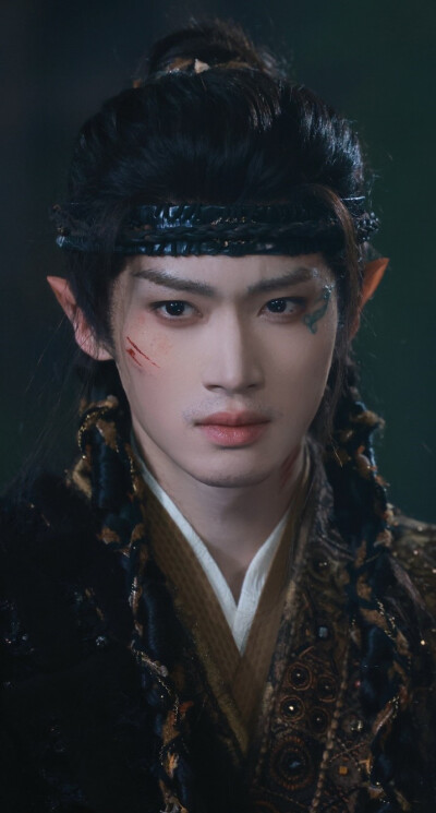 闫桉《月鳞绮纪》厉劫