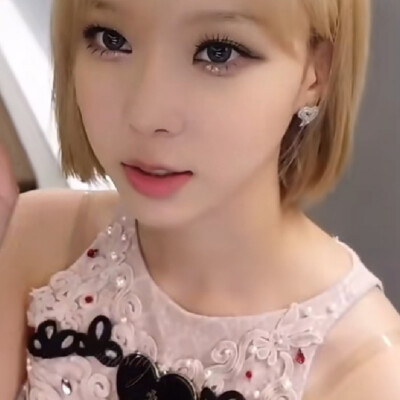 我想念一个金短馒