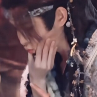 龙神大人真可爱呀捏你脸颊肉