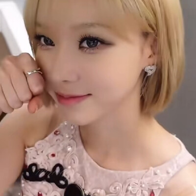 我想念一个金短馒