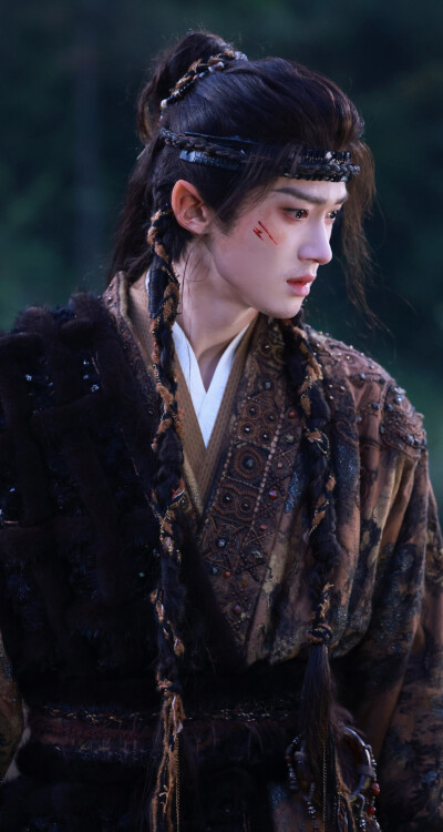 闫桉《月鳞绮纪》厉劫