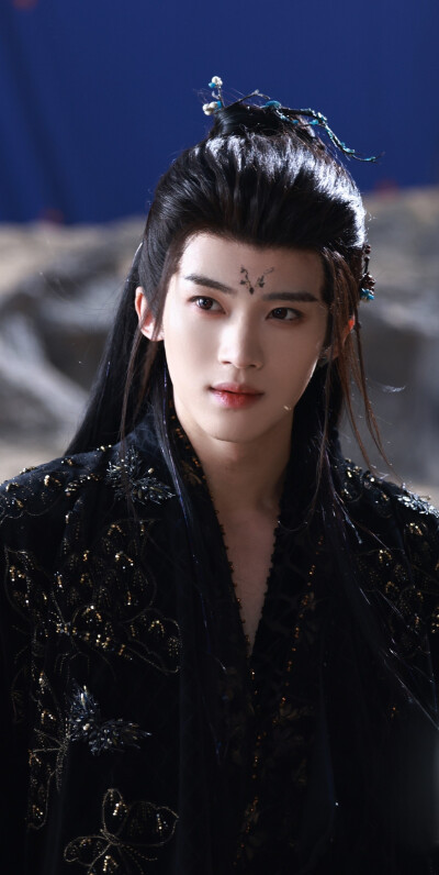 闫桉《月鳞绮纪》源无获