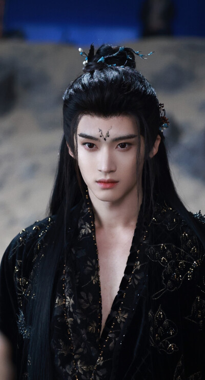 闫桉《月鳞绮纪》源无获