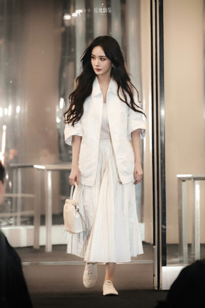 杨幂/Prada全球品牌代言人