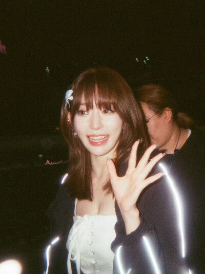 宮脇咲良 饭拍高清