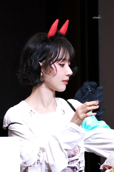 宮脇咲良 饭拍高清