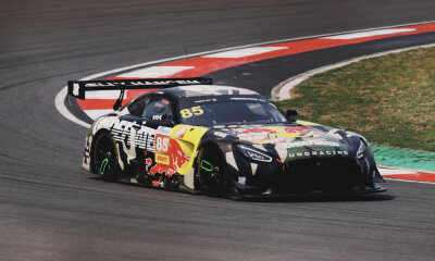 YIBO-OFFICIAL：
#85RACING#
「赛前试车 DAY 1」
积累经验，手感渐显，继续打磨。
首日公开练习结束，明日再练！@王一博·YIBO ​​​