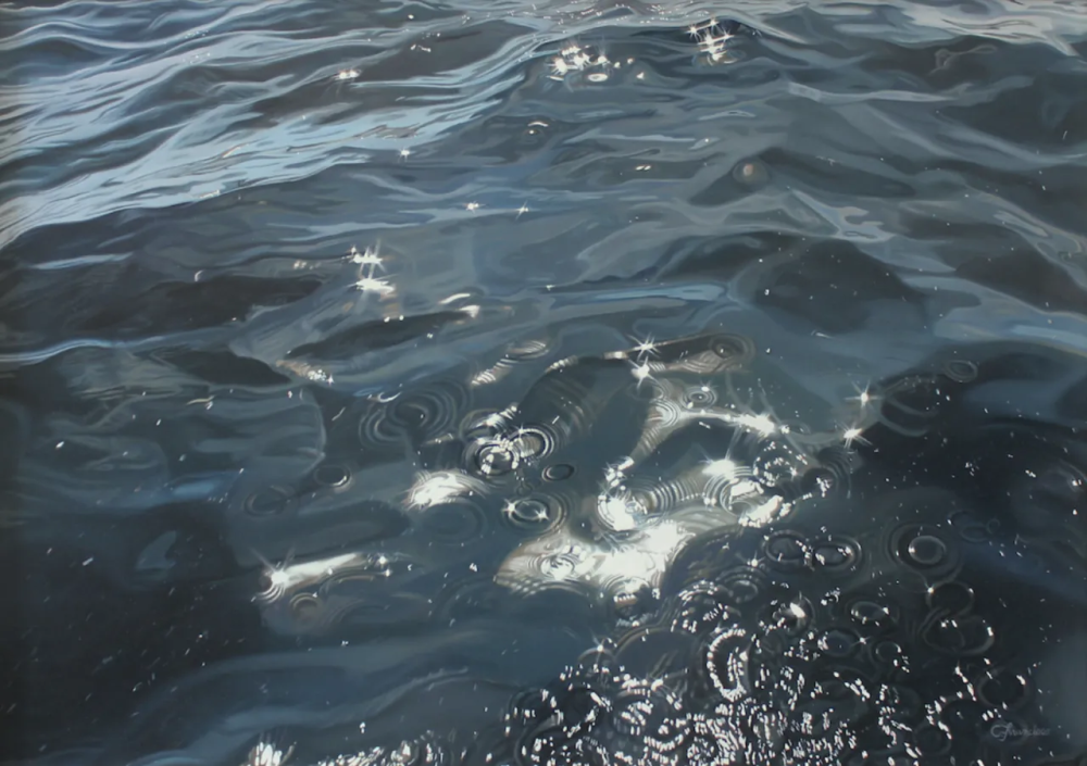 卡琳娜·弗朗西奥索是一位活跃于当代具象绘画领域的艺术家，以融合写实基础与柔和表现语言的人物绘画而受到关注。她的创作关注人物的情绪状态与内在感受，在结构与氛围之间建立细腻平衡。