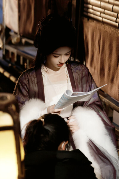 月鳞绮纪 鞠婧祎∣露芜衣