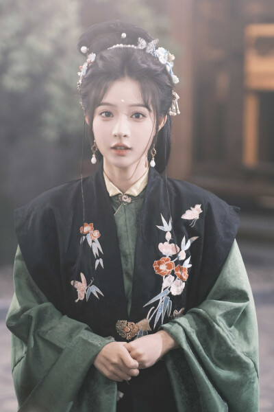 纨绔难驯，夫人她手拿把掐 石雪婧∣江眠