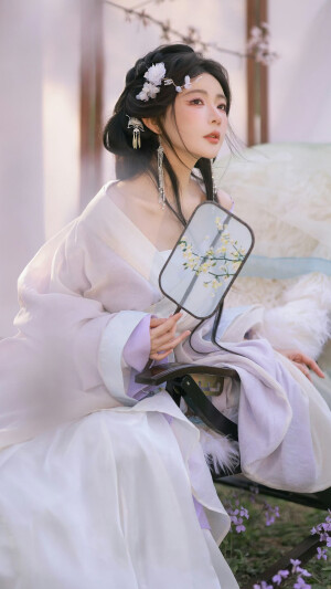 杨伊墨