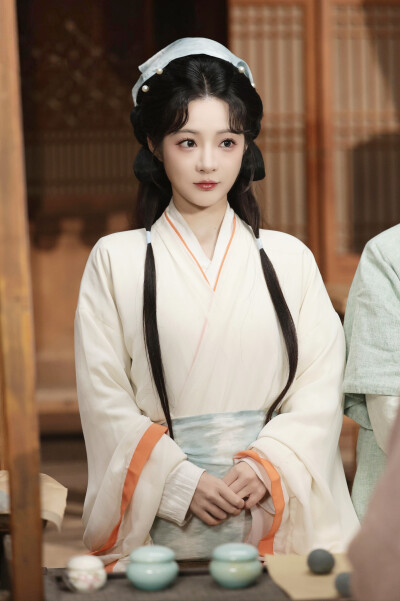 嫁锦衣 石雪婧∣容疏